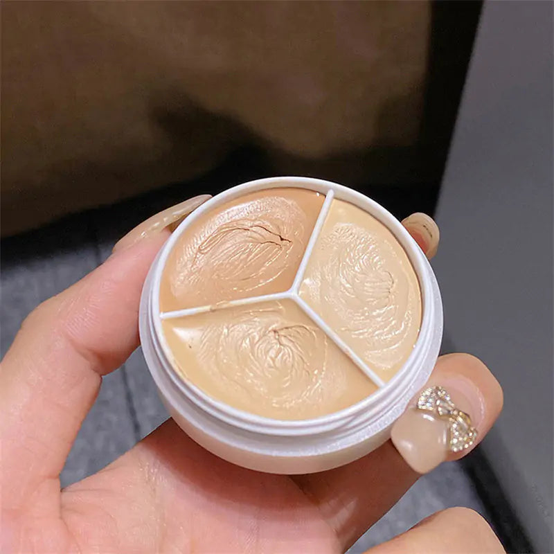 3-Color Concealer Palette Cream - Flawless, Radiant Complexion